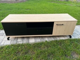 Stolek pod TV