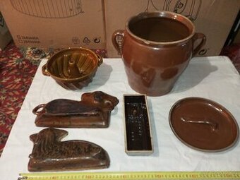 Keramický beránek - dvoudílný, hrnec s poklicí, bábovka aj.