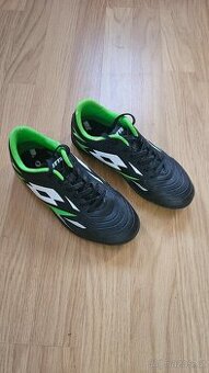 Turfy, tenisky na umělou trávu, kopačky vel. 34