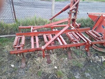 Kombinátor - 7 odpružených radliček a prutový válec