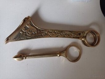 Prodám secesní mosazne drzaky zábradlí nebo garnýže