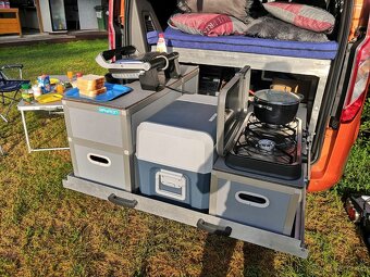 Prodám vestavbu do Ford Tourneo Custom