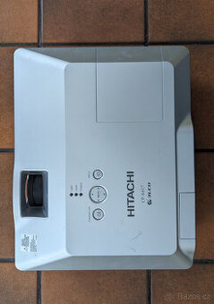 CP-X417 projektor Hitachi