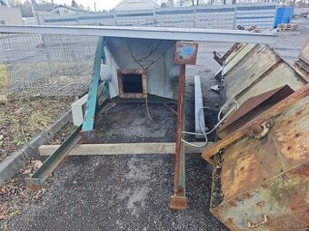 Korečkový dopravník a podavač