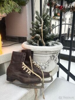 Historické brusle Alpina s čepelemi Sheffield,