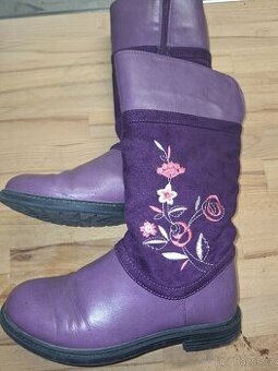 Dívčí kozačky Baťa