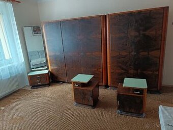 Sada retro nábytku z meziválečné doby (funkcionalismus)