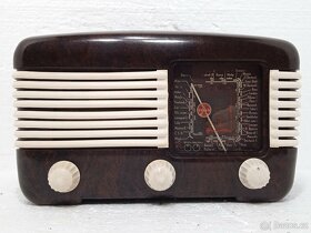 TESLA Talisman 306U - Bakelitové rádio 1951