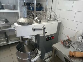 Kuchyňský robot ALBA - RE 22.