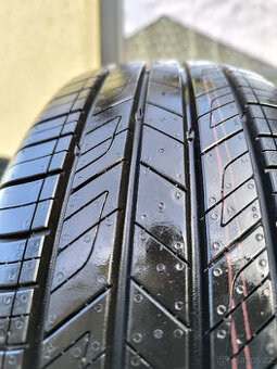 Nové pneu Kumho Solus HS63