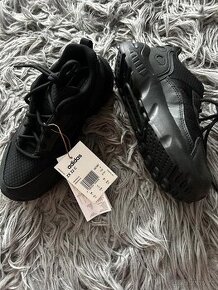 Adidas dětské 31,5 a 33 Černé
