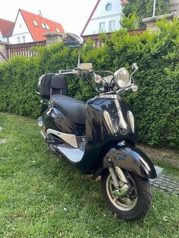 Retro Skútr 125