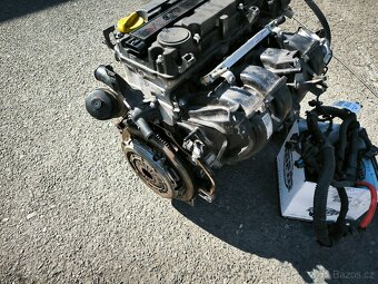 OPEL motor 1.4i 16V r.v.2014 A14XER,- poškozená hlava