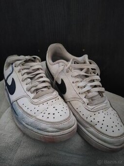 Boty sneakersy Nike Court Vision bílá