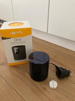 Zabezpečovací systém Somfy One+ (černá)