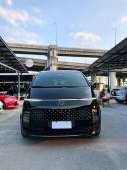 Hyundai Staria Luxury 4x4 panorama 2,2 diesel