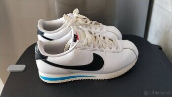 Nike tenisky