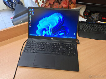 HP 15-FD745nc - 4x3.40GHz, 4GB DDR4, 128GB, bat 5-6h