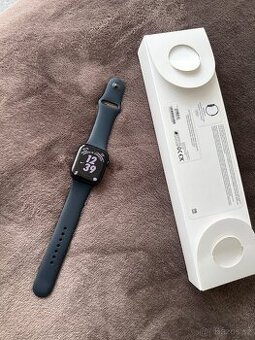 Apple Watch 8 45mm - 1