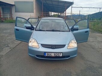 Pěkná Honda Civic bez investic bez koroze klima