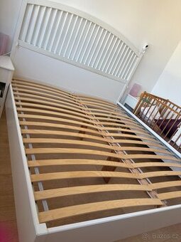 Postel ikea