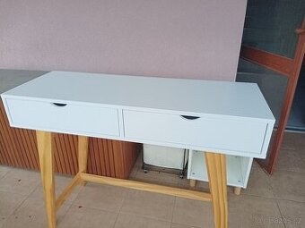 Stoleček a skříňka pro deti - 1