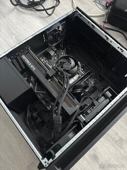 Prodej herního PC - Výkon na nejvyšší úrovni 4070 Ti 12GB