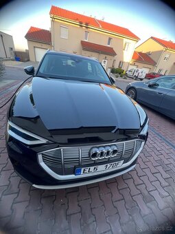 Audi e-tron 50 quattro,Top.