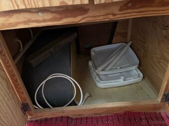 Karavan na pevné stání