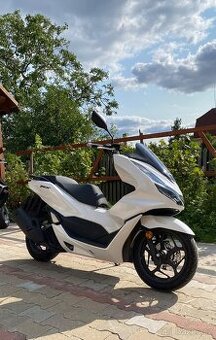 Skútr Honda PCX 125 rv. 2023