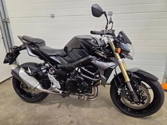 Suzuki GSR 750 - TOP - 6tis km