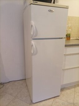 Lednice s mrazákem Whirlpool