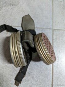 Prodám starou plynovou masku