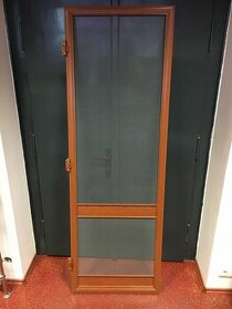 Dveřní síť proti hmyzu 710x2050