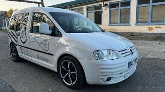 VW Caddy Life 5 míst 1.4 16v krásný stav