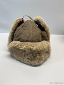 stará uniforma čepice ušanka beranice kopřivová 59