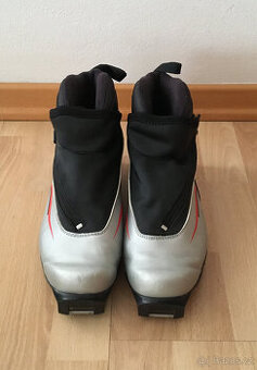 Dámské boty na běžky Tecno Pro ve skvělém stavu - AKCE - 50%