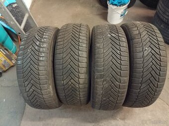 225/55/17 Michelin 97H