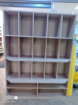 Regál, police - se zásobníky