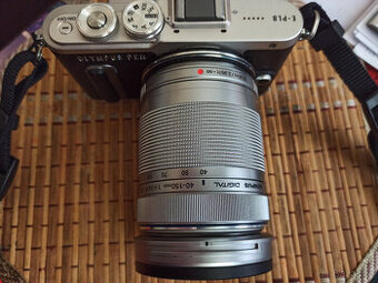Olympus E-PL 8