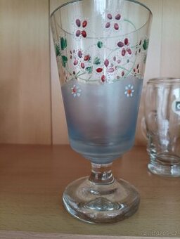 Starozitna malovana sklenice