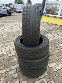 Sada letních pneu Hankook 225/50/17, cca 5 mm - 1