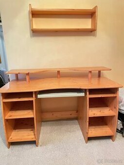 Praktický psací stůl – ideální pro práci i studium