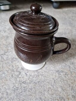 Keramický hrnek se sítkem