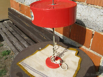 retro stojací lampa