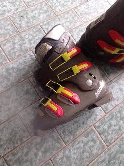 Boty na lyžích, přeskáče