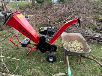 Drtič větví benzinový pronájem