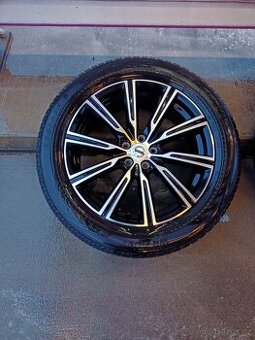 Alu disky R19 original VOLVO, komplet včetně pneumatik.