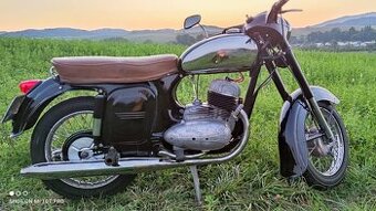 Jawa 350/360 Panelka po čiastočnej renovácii zo zachovaním p