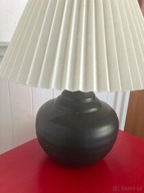 Keramická stolní lampa s plisovaným stínidlem - 2 kusy